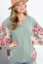 Load image into Gallery viewer, Floral Terry Mixed Casual Top - Plus
