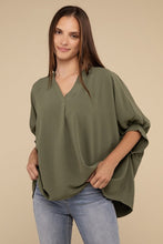 Load image into Gallery viewer, Woven Airflow V-Neck Puff Half Sleeve Top
