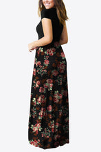 Load image into Gallery viewer, Printed Round Neck Short Sleeve Dress with Pockets
