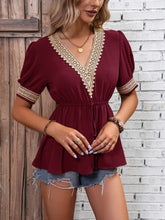 Load image into Gallery viewer, Contrast V-Neck Babydoll Top
