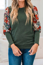 Load image into Gallery viewer, Green Printed Round Neck Lantern Sleeve Top

