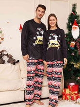 Load image into Gallery viewer, Women&#39;s MERRY CHRISTMAS Graphic Top and Pants Set
