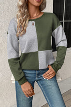 Load image into Gallery viewer, Textured Color Block Round Neck Sweatshirt
